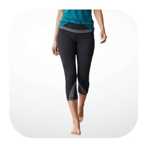 Lululemon size 6 black Run: Inspire Crop leggings